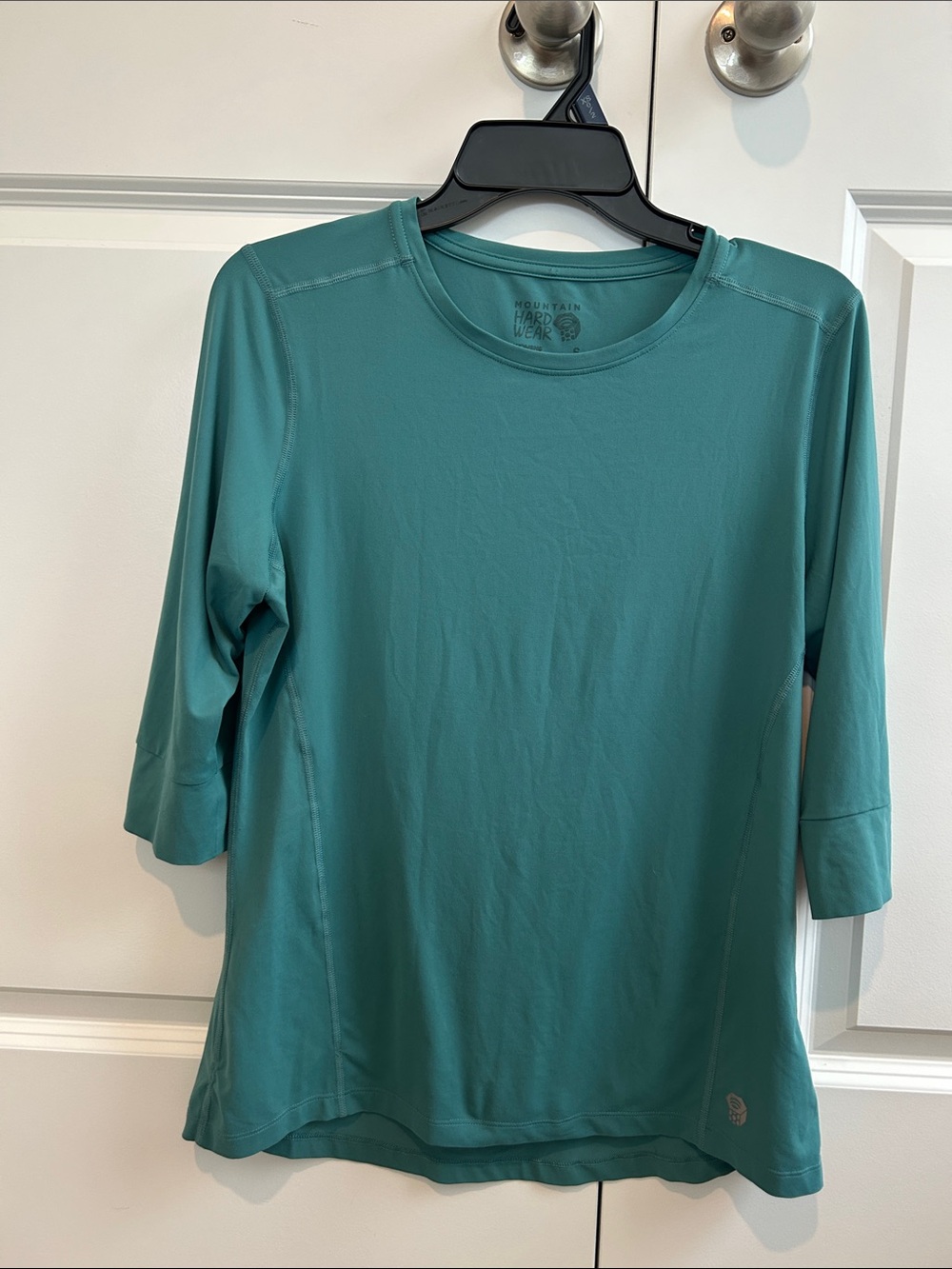 Mountain Hardwear Women's Teal Three-Quarter Sleeve Performance Top
